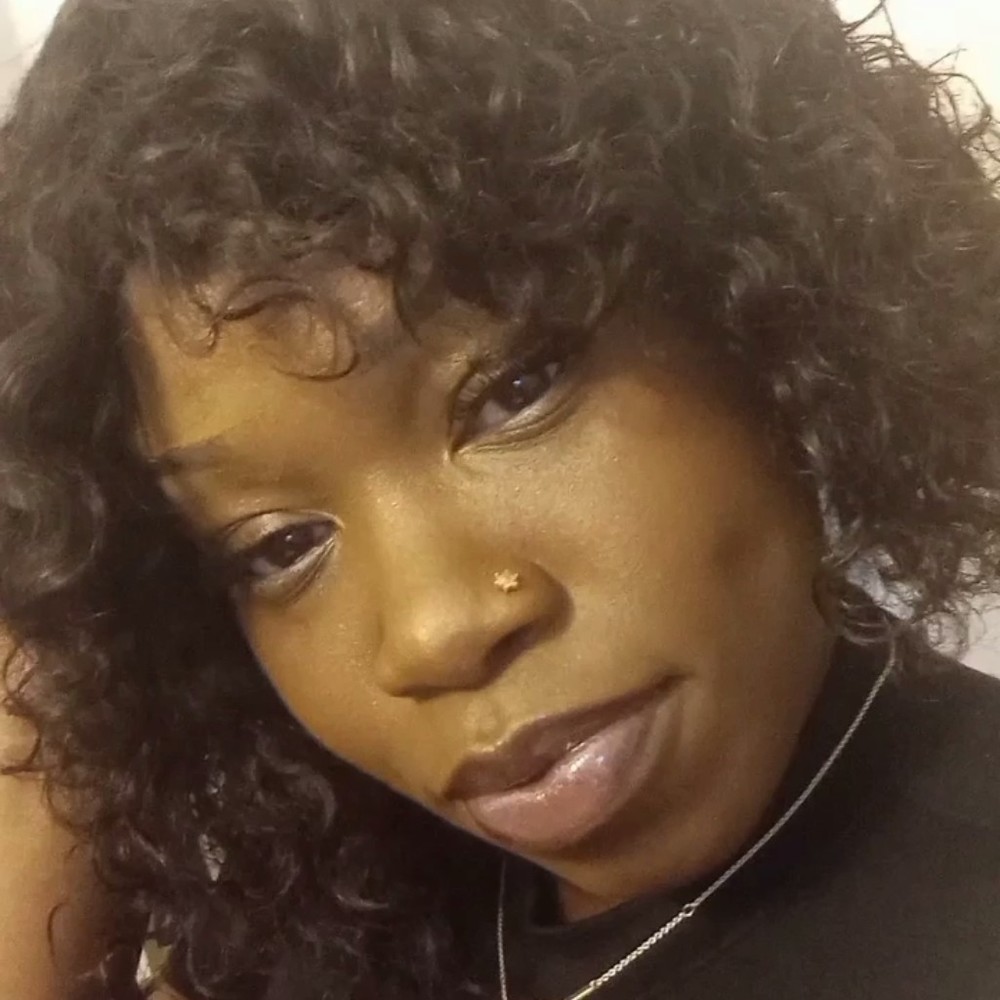 Meet your Posher, Naomi